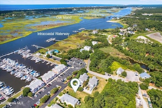4820 O'Quinn Blvd SE, Oak Island, NC 28461