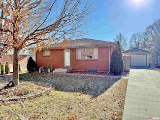 3741 Linden St, Lincoln, NE 68516