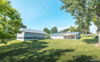 400 Broadway Ave, Leslie, MO 63056