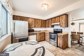 7254 Lasting Light Way, Columbia, MD 21045