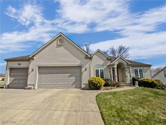 3091 Fen Way Ct, Uniontown, OH 44685