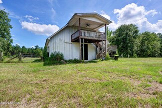 631 Dew Oil Plant Rd, Delco, NC 28436