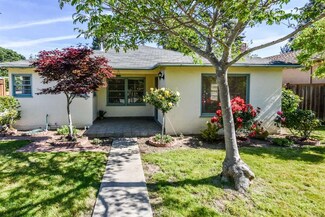 111 Acacia Way, Santa Cruz, CA 95062