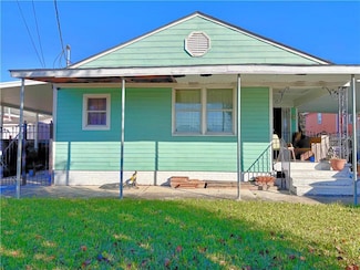 5931 33 Lafaye St, New Orleans, LA 70122