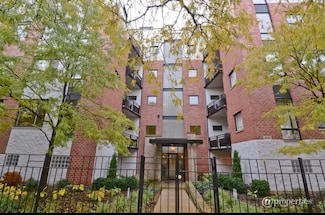 2307 W Wolfram St Unit 413, Chicago, IL 60618