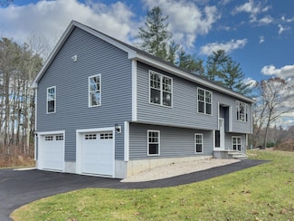 96 Simpson Rd, Pelham, NH 03076