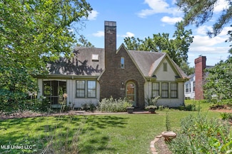 1521 Riverside Dr, Jackson, MS 39202