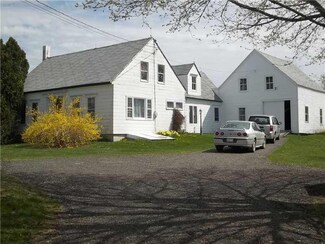 3142 Friendship Rd, Waldoboro, ME 04572