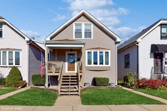 5718 W Waveland Ave, Chicago, IL 60634