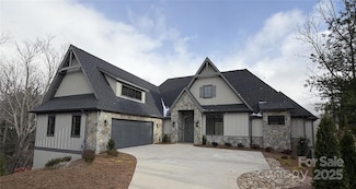 18 Snap Dragon Ct, Asheville, NC 28804
