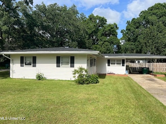 1910 Meadowbrook St, Pascagoula, MS 39567