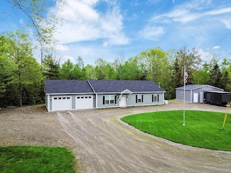 38 Deer Ridge Ln, Windsor, ME 04363