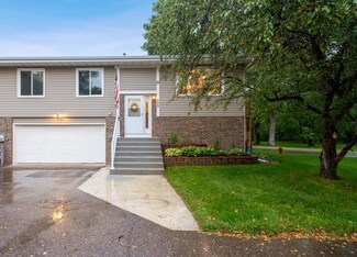 533 Ravoux Rd, Chaska, MN 55318