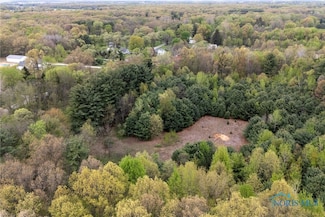 2 County Road 1, Swanton, OH 43558