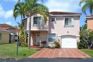 1537 E Lake Ct, Hollywood, FL 33020
