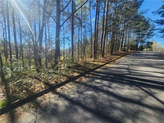 210 Bermuda Dr, Greenwood, SC 29649