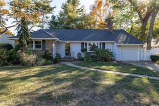 485 S Wood Rd, Rockville Centre, NY 11570