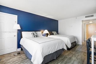 19201 Collins Ave Unit 743, Sunny Isles Beach, FL 33160