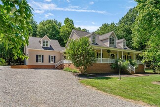 10440 Dutchess Ln, Amelia Court House, VA 23002