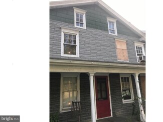 17 N Main St, Stockton, NJ 08559