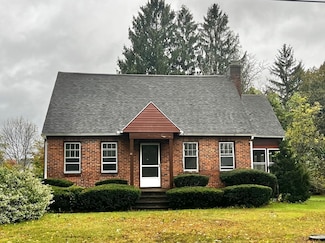 21 Wrona St, Indian Orchard, MA 01151