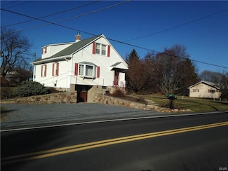 2576 Community Dr, Bath, PA 18014