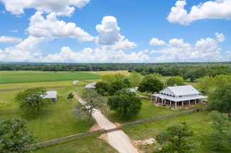 2233 County Road 323, Lexington, TX 78947
