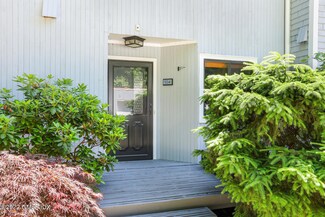 104 River W, Greenwich, CT 06831