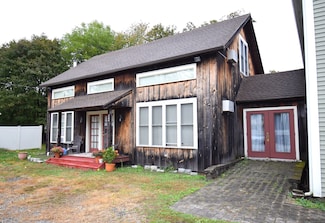 1306 Boston Post Rd, Westbrook, CT 06498