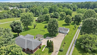 4060 Highway 31 W, Cottontown, TN 37048