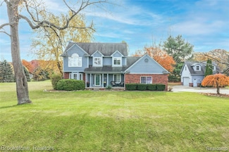 12567 Blueberry Ln, Davisburg, MI 48350