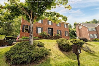32 Carriage Rd, Charleston, WV 25314
