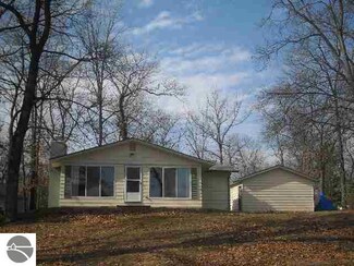3626 Little Island Dr, National City, MI 48748