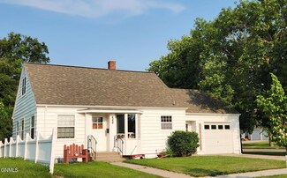 355 5th Ave NW, Valley City, ND 58072