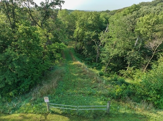 2054 Oak Dr, Missouri Valley, IA 51555