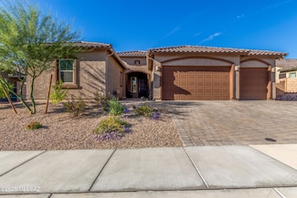 10731 N Cactus Point Dr, Tucson, AZ 85742