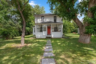 9092 Main St, Whitmore Lake, MI 48189
