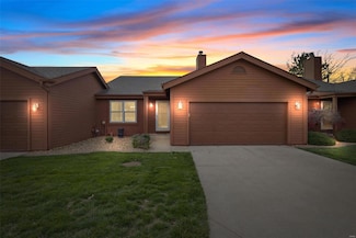2082 Bayonne Dr Unit D, Saint Charles, MO 63303