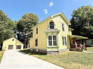 215 E Knight St, Eaton Rapids, MI 48827