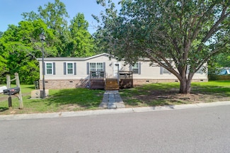320 E Poplar Branch Dr, Moncks Corner, SC 29461