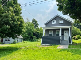 90 Varick St, Oswego, NY 13126
