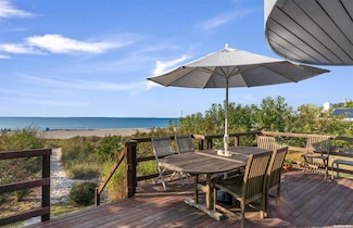 6 Gallatin Ln, East Hampton, NY 11937