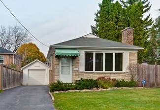 230 Highwood Ave, Highwood, IL 60040