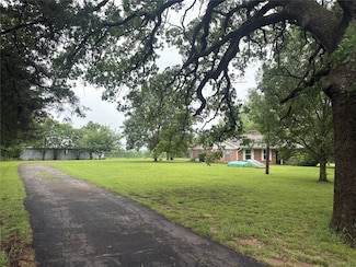 5790 Dripping Springs Rd, Denison, TX 75021