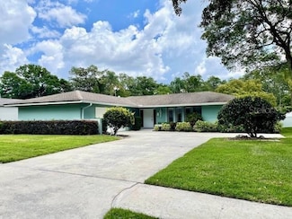 924 Highview Dr, Palm Harbor, FL 34683