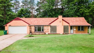2725 Leon Ave, Lansing, MI 48906