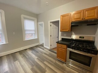96-98 Woodledge St Unit 3L, Boston, MA 02125