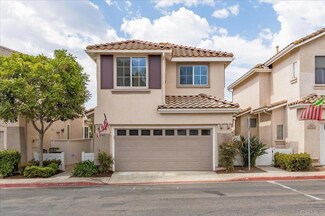 1942 Courage St, Vista, CA 92081