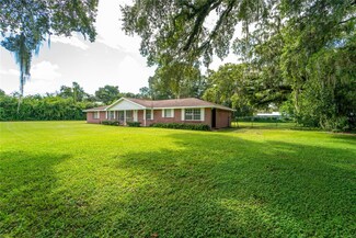 2933 Stearns Rd, Valrico, FL 33596