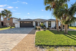 2009 N Daytona Ave, Flagler Beach, FL 32136